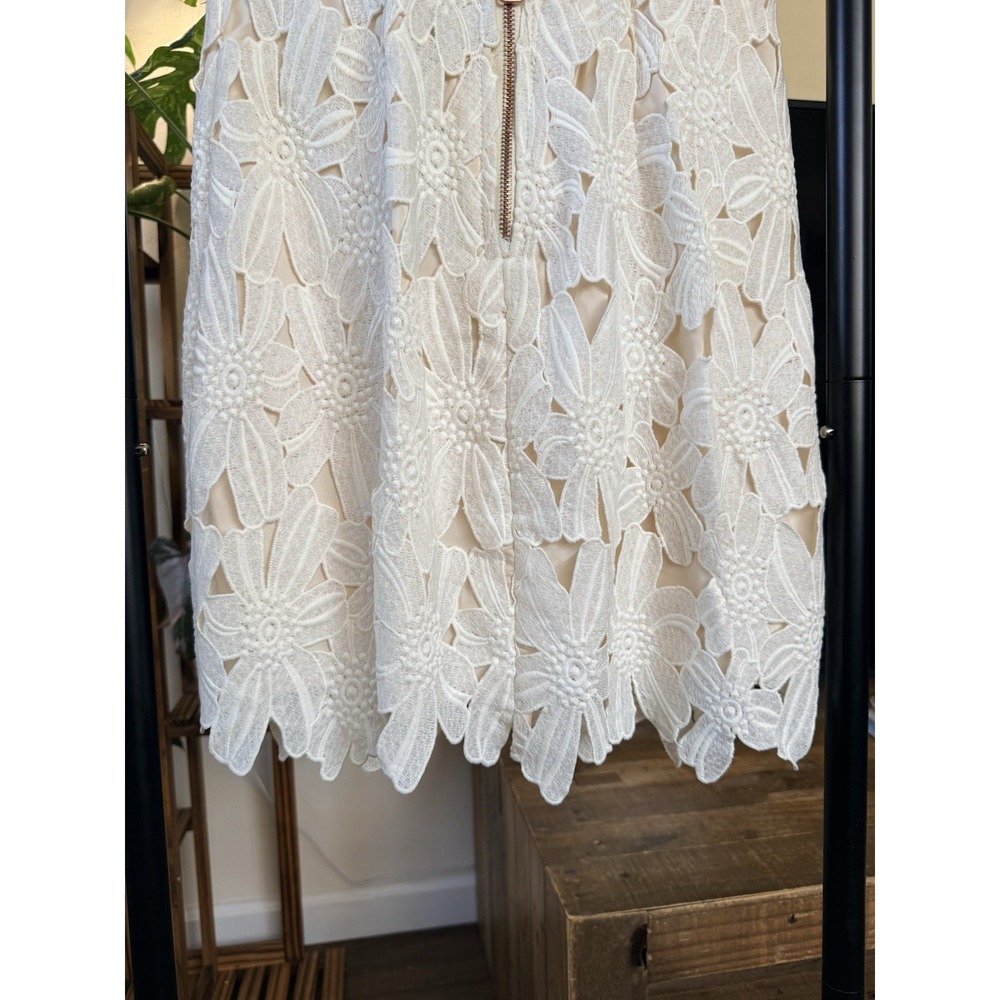 NWT Dolce Vita White Floral Lace Mini Dress Size Small Sheer Overlay Boho Chic - Picture 16 of 16